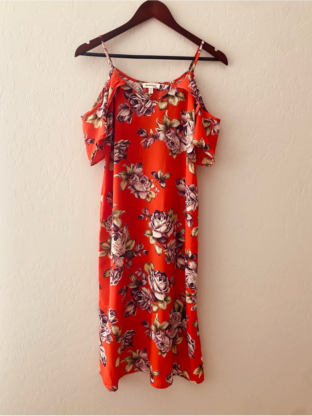 Monteau from Los Angeles Floral Cold-Shoulder Maxi Dress in Bright Red Size S
